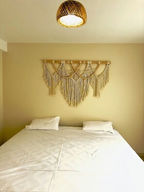 1 bedroom, internet, bed sheets - Studio KING size bed close to the beach (Punta Hermosa)