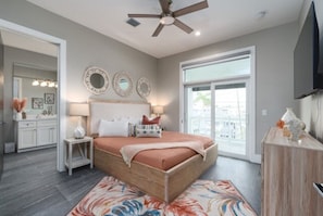 4 habitaciones, tabla de planchar con plancha, wifi y ropa de cama