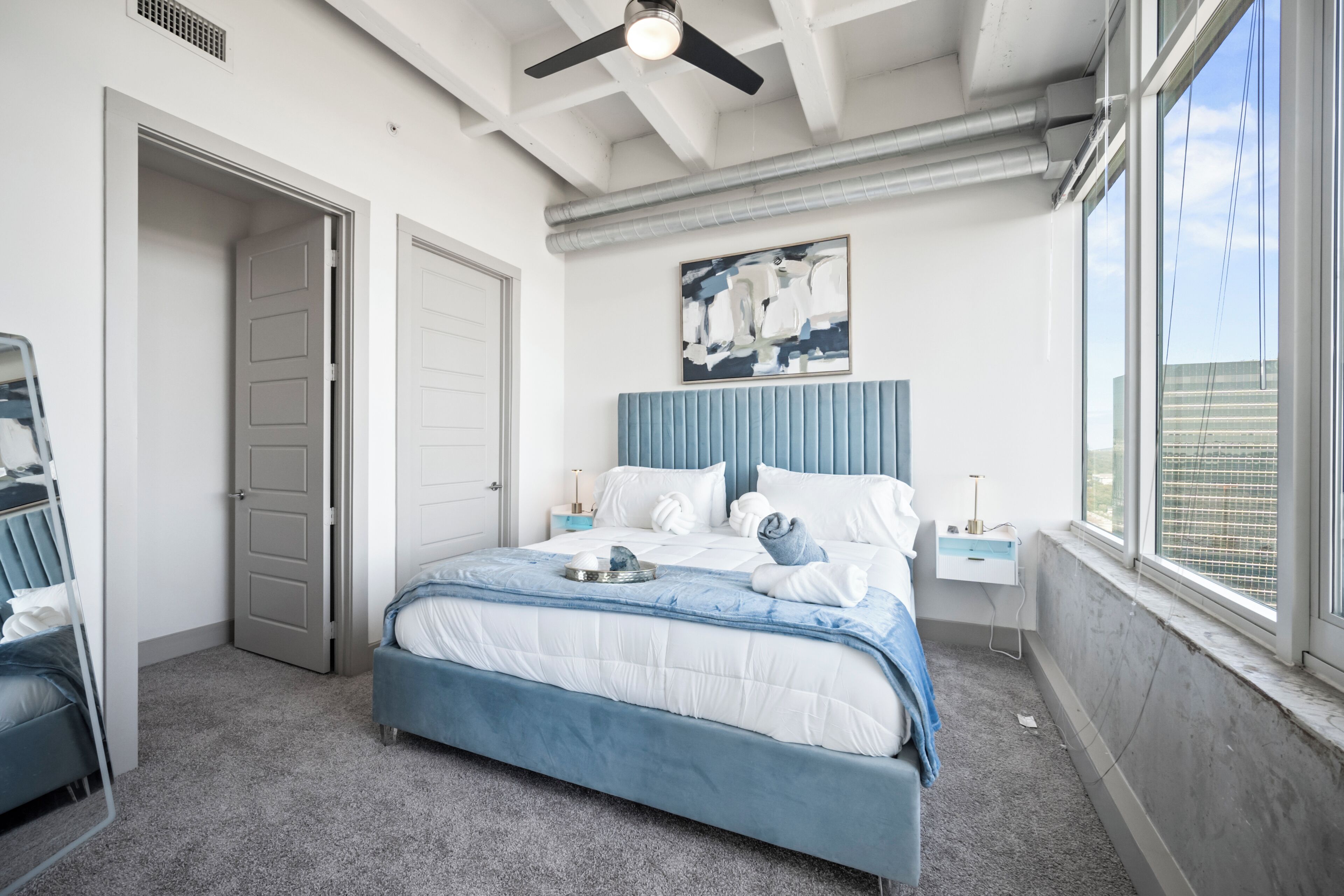 1 habitación, tabla de planchar con plancha, wifi y ropa de cama 