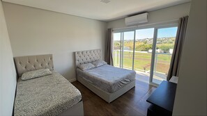 4 habitaciones, wifi gratis y ropa de cama 