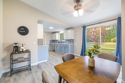 Sapphire Lodge - 3 bed home in prime of Kennewick