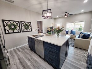 Interior - Brand New Luxury 4/3 Duplex In Historic Downtown Plant City, Florida! (Plant City)