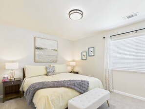 3 bedrooms, desk, iron/ironing board, travel cot