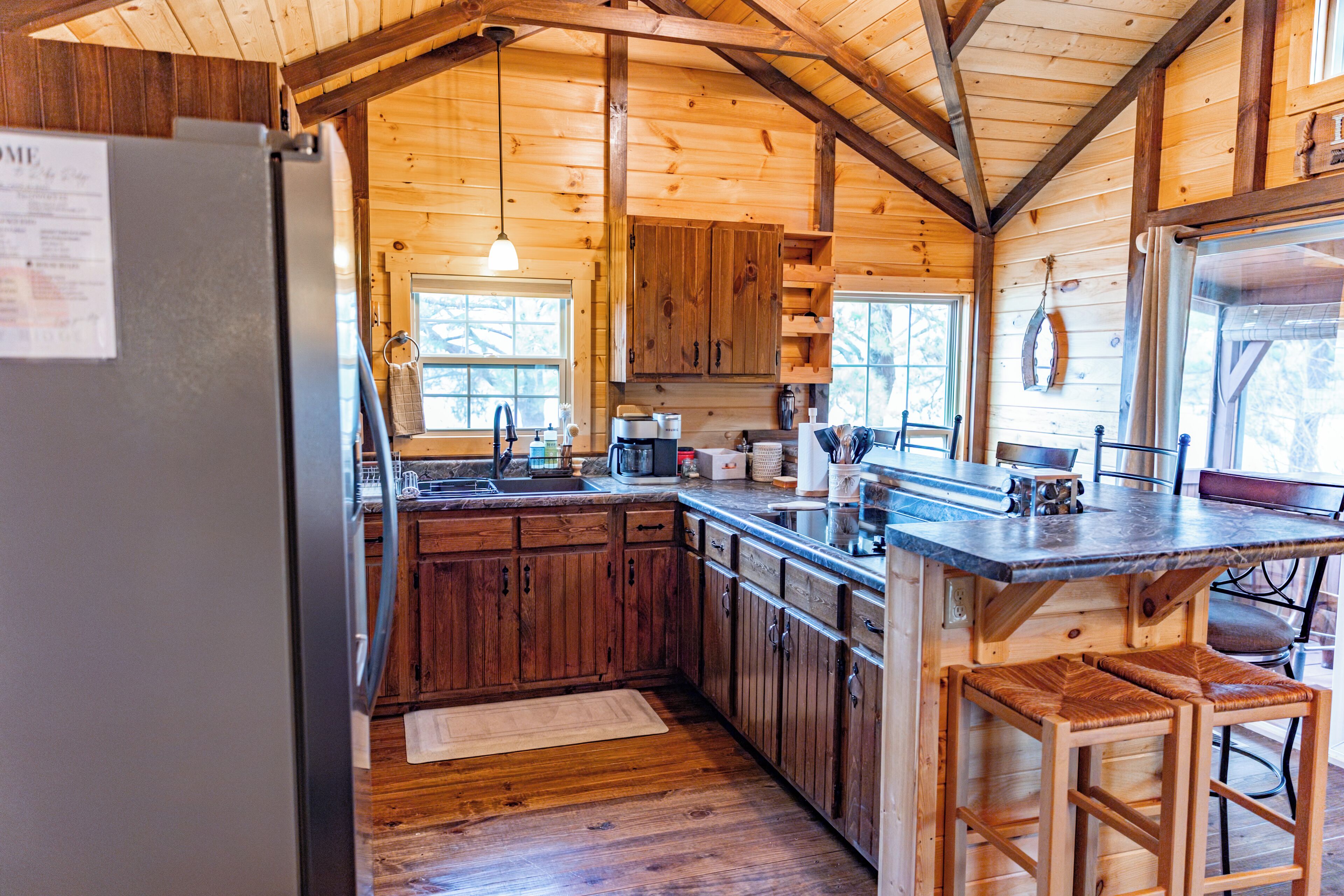 ثلاجة، ميكروويف، فرن، موقد طهي مسطح