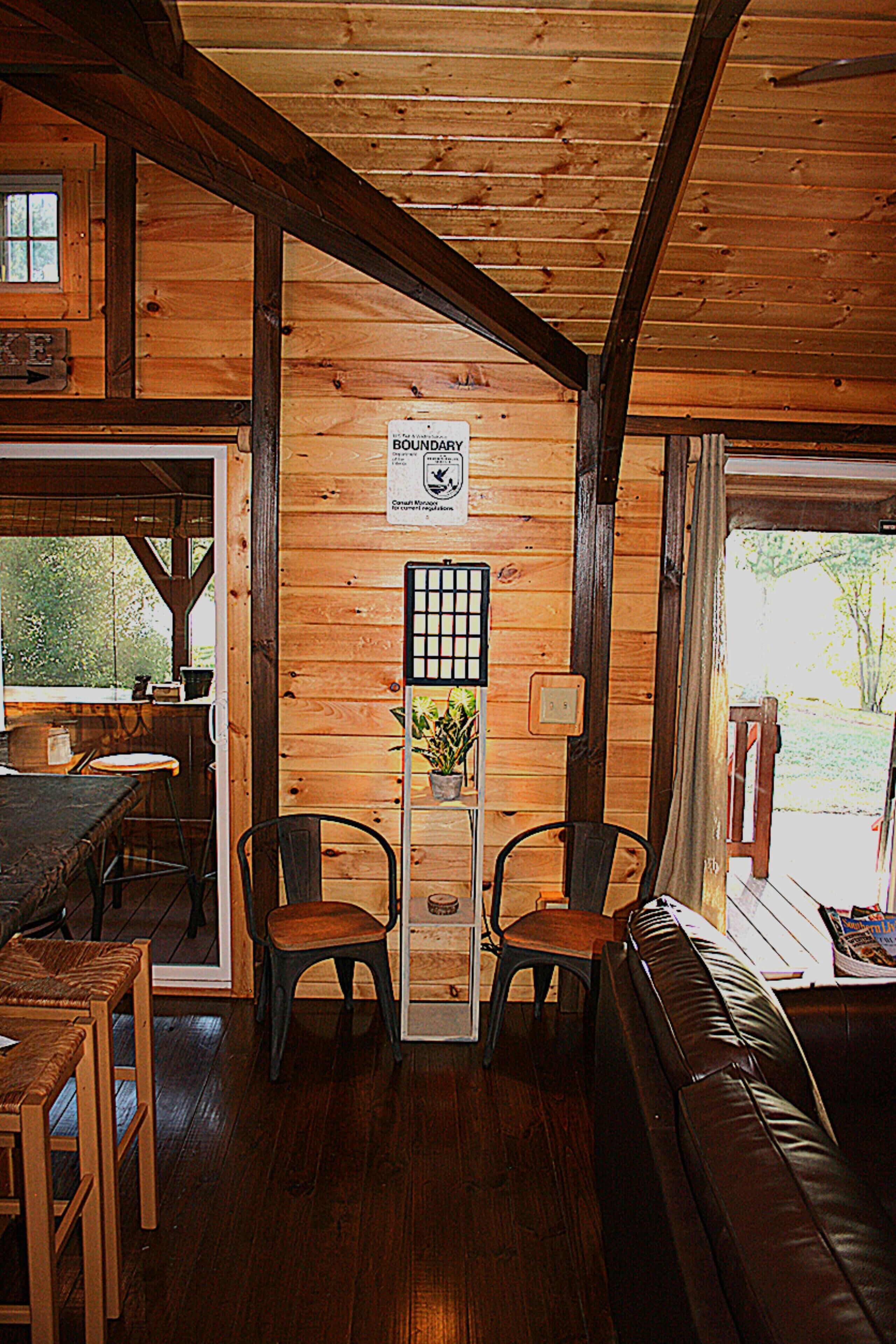 المنشأة من الداخل