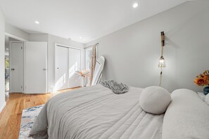 3 bedrooms, WiFi, bed sheets