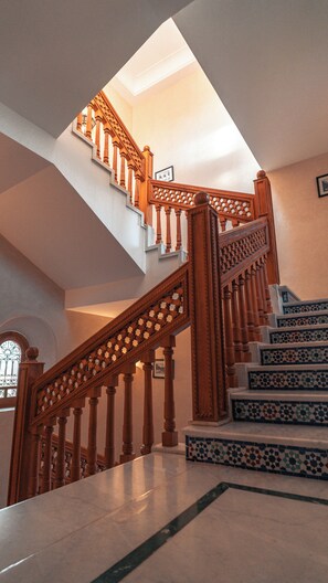 Deluxe Double or Twin Room, Garden View | Living area