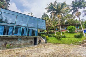 Bagian depan properti