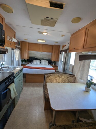 Tranquil RV with AC in sunny Tucson