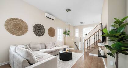 Modern & Spacious 2BR in Laval | Near Airport + Free Parking