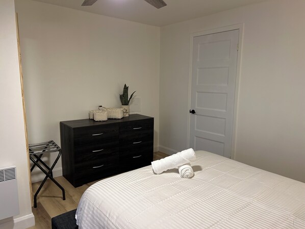 1 chambre, fer et planche à repasser, Wi-Fi gratuit, draps fournis