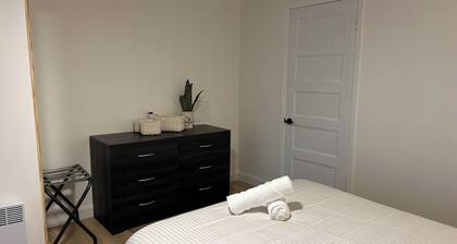 Loft Confort, Nouveau, Pour vous deux, Super HĂŽte, Parking gratuit, RDC