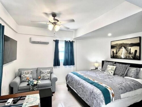 Lovely Studio#D in Venetian Road