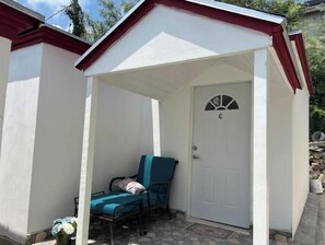 Exterior - Cozy one bedroom Suite #C in Venetian Road (The Bight Settlements)