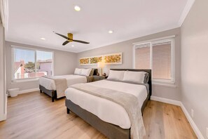 5 Schlafzimmer, Bügeleisen/Bügelbrett, Reisekinderbett, WLAN