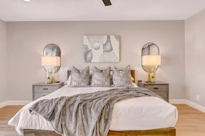 5 habitaciones, tabla de planchar con plancha, cuna de viaje y wifi