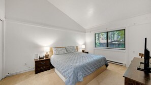 デスク、アイロン / アイロン台、WiFi、ベッドシーツ