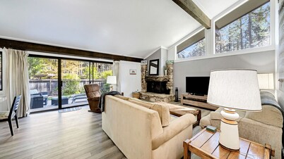 This light-filled alpine retreat blends rustic charm with modern style.