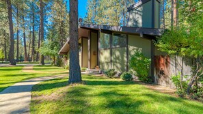 Property grounds - This light-filled alpine retreat blends rustic charm with modern style. (Graeagle)