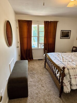 مكواة/لوح كي وواي فاي وملاءات أسرّة