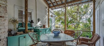 ザ オールド カラベル ホテル