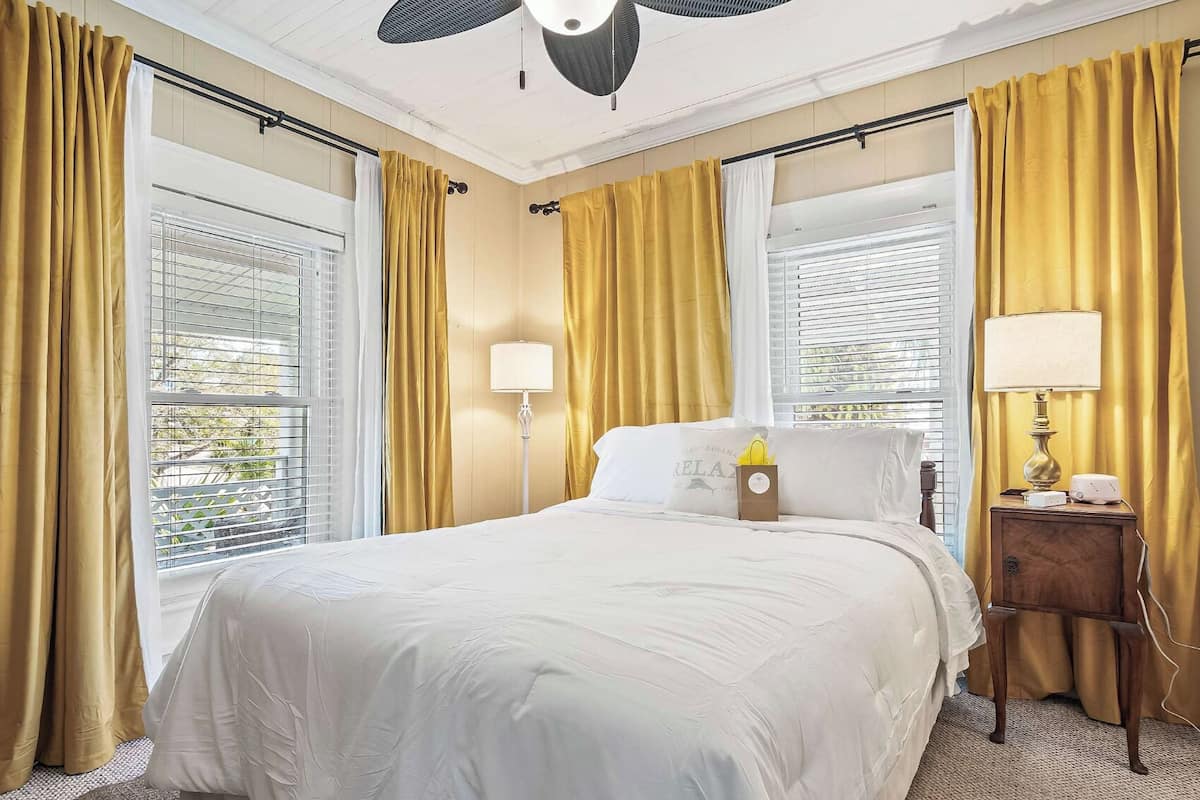 Suite, Courtyard View