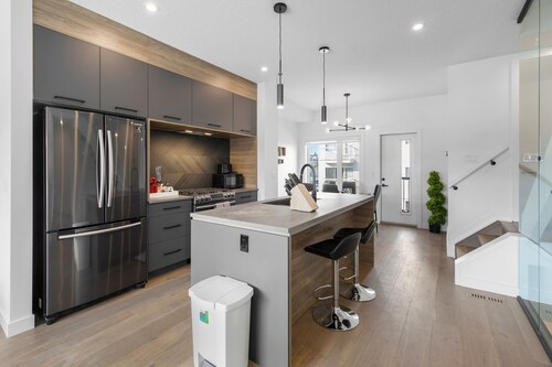 Luxury 3bdrm home near Roger centre