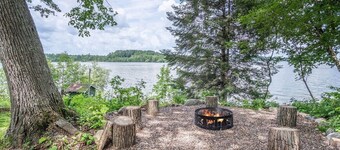 Cozy Lake Retreat at Nystrom’s Resort