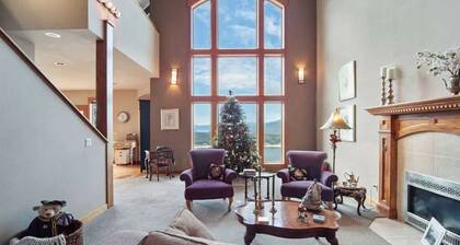 8,500 sq.ft. Luxurious River/Mountain View house