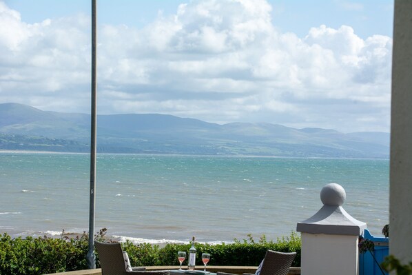 Property grounds - Llety - sleeps 2 guests  in 1 bedroom (Criccieth)