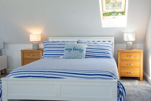 7 bedrooms, WiFi - Goleufryn - sleeps 20 guests  in 7 bedrooms (Abersoch)