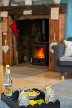 Interior - Goleufryn - sleeps 20 guests  in 7 bedrooms (Abersoch)