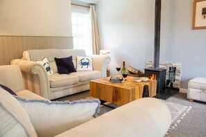 Interior - Gamekeepers Cottage - sleeps 4 guests  in 2 bedrooms (Rhosneigr)