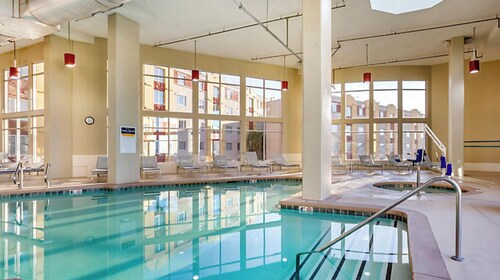 Bluegreen Club 36 -2 Hotel Suites in Charming Las Vegas