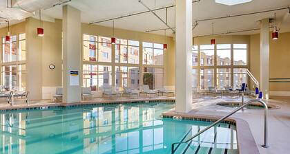 Bluegreen Club 36 -2 Hotel Suites in Charming Las Vegas