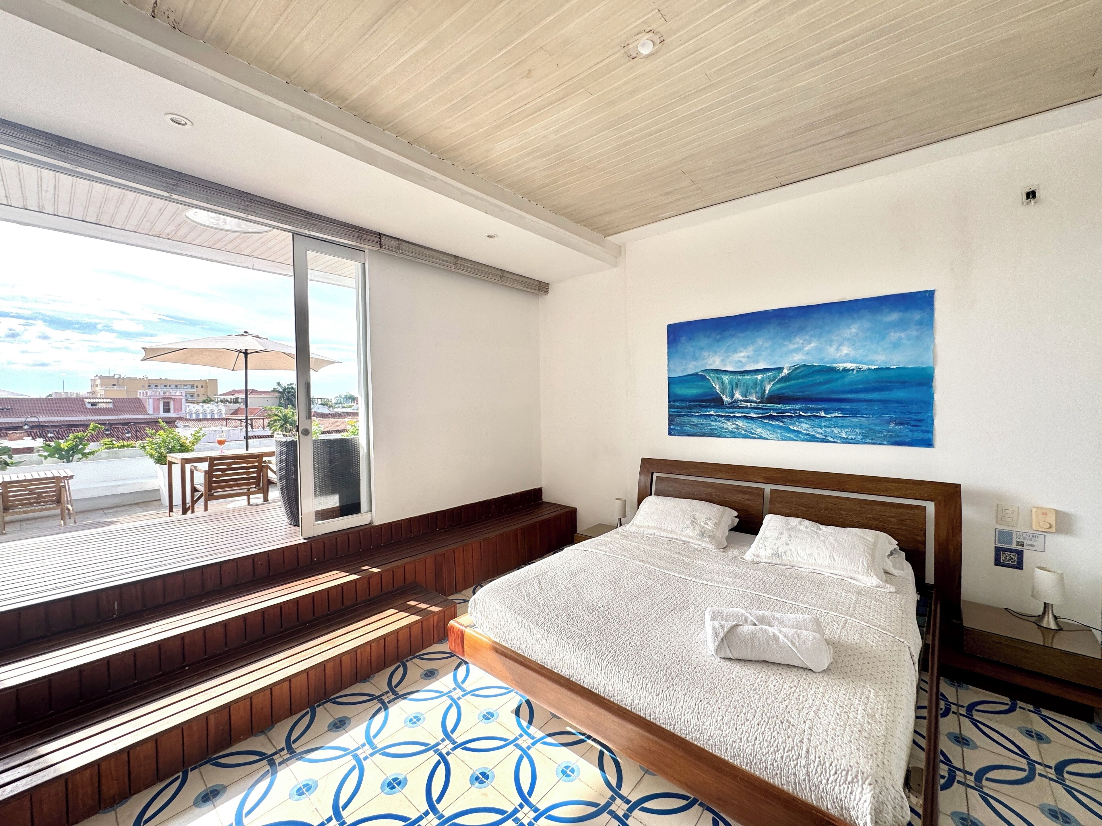 Caja de seguridad en la habitación, wifi gratis y ropa de cama 