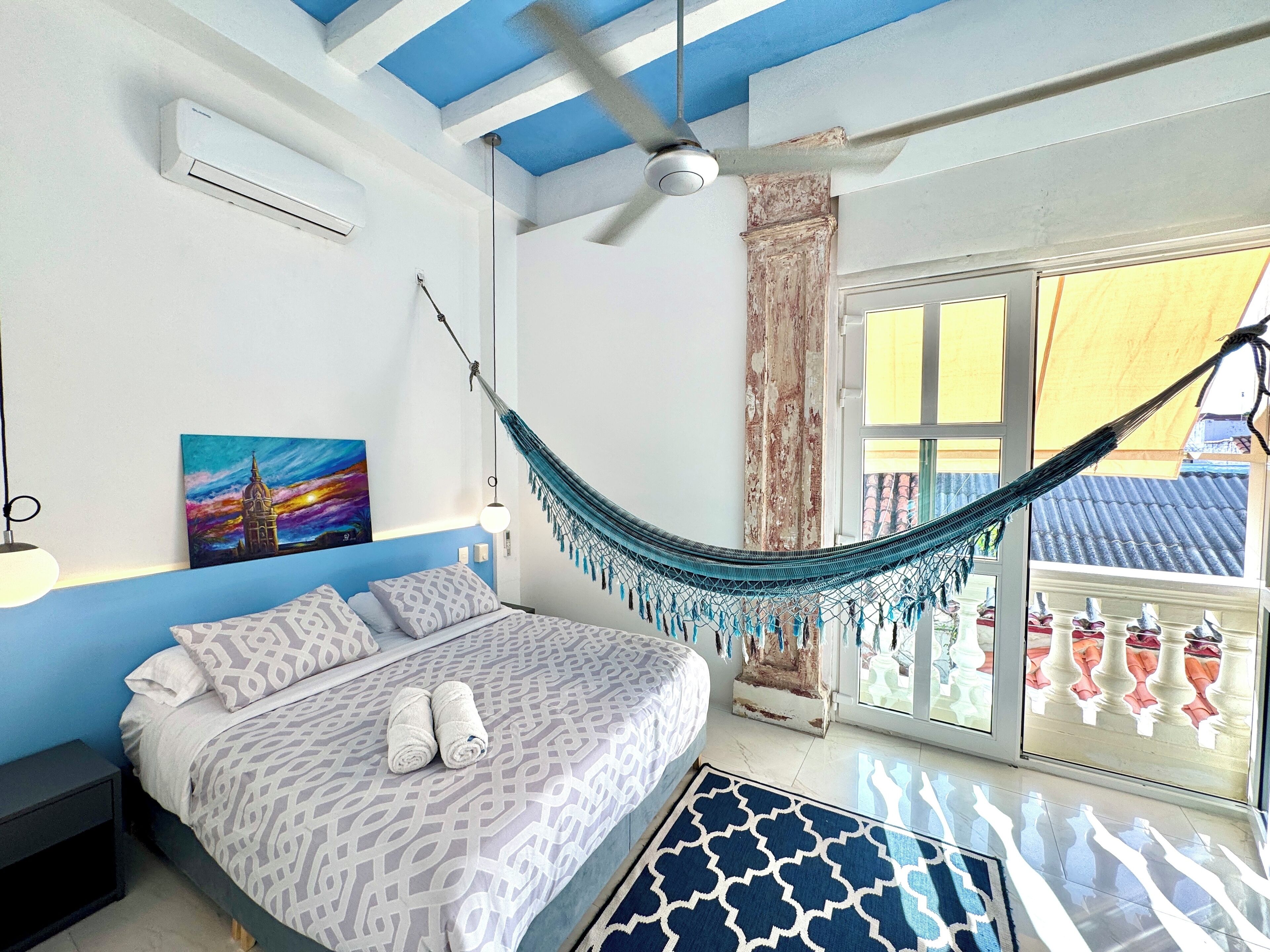 Dobbeltrom, balkong | Safe på rommet, wi-fi (inkludert) og sengetøy