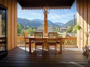 Outdoor dining - La Grange Neuve - Rustic charm and modern elegance for 9 - OVO Network (Saint-Jean-d'Aulps)