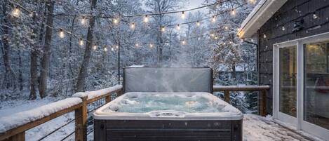 Bañera de hidromasaje al aire libre