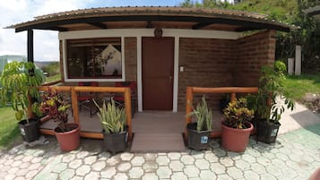 Ropa de cama de alta calidad, cubrecamas, minibar y wifi gratis