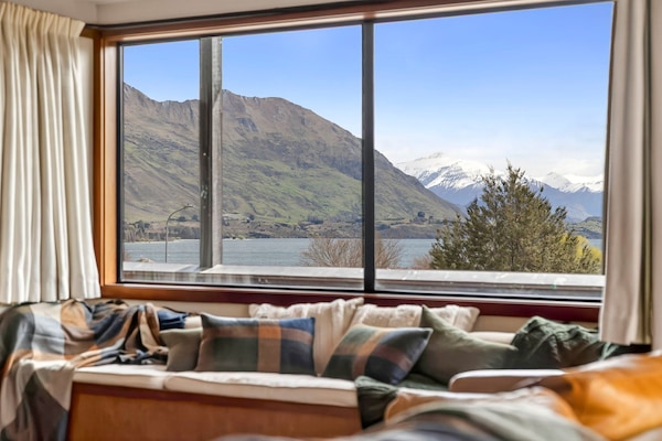 Lounge & View