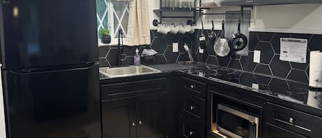 雪櫃、微波爐、爐具、咖啡機/沖茶器