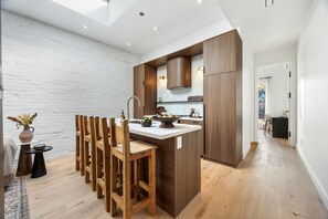 Interior - The Brick Hotel - The Loft (Toronto)