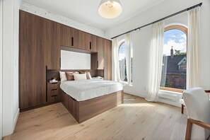 2 habitaciones, tabla de planchar con plancha y wifi gratis 