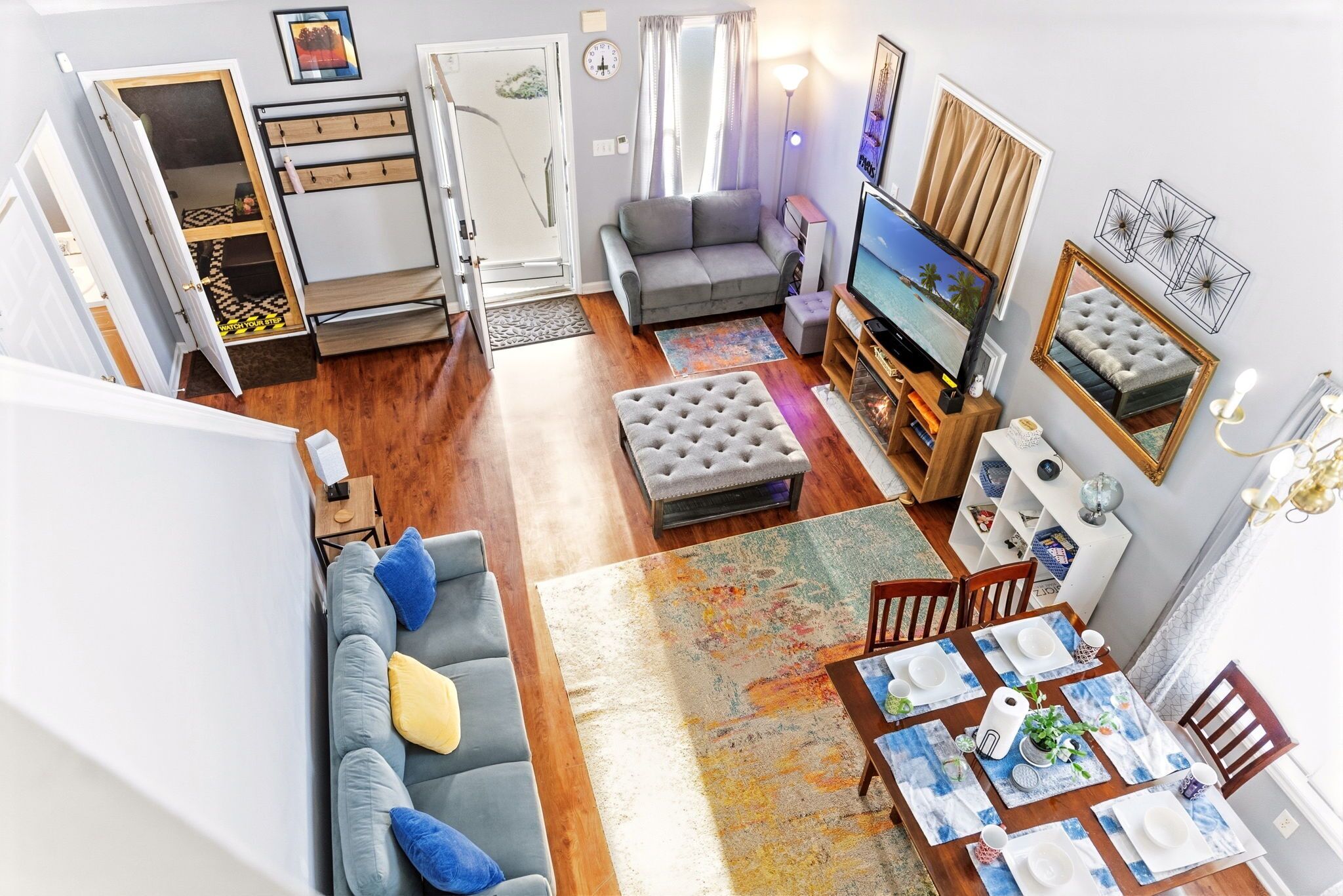 Smart-TV, Kamin, Musikbibliothek, Stereoanlage