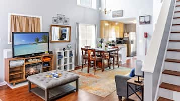 Smart TV, fireplace, music library, stereo