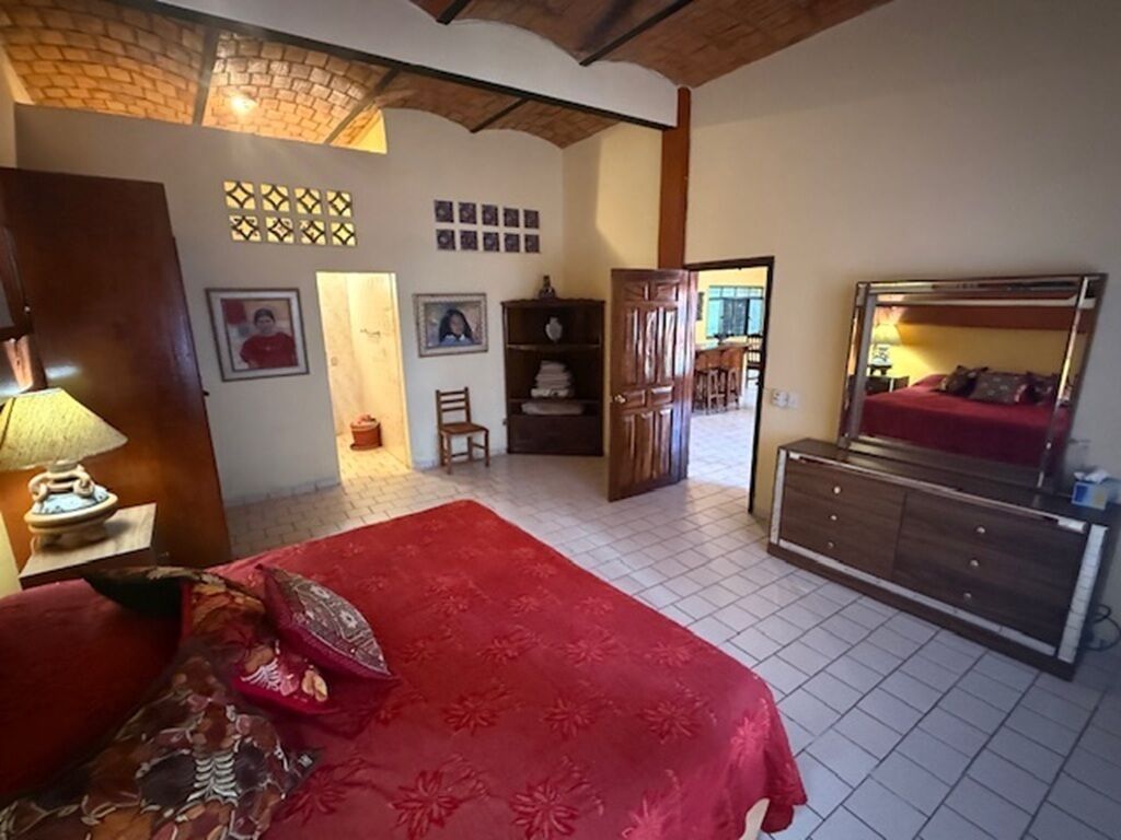 2 bedrooms, in-room safe, free WiFi, bed sheets