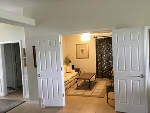 Living area - Charming 2-bedroom house in peaceful Ave Maria with resort ammenities (Ave Maria)