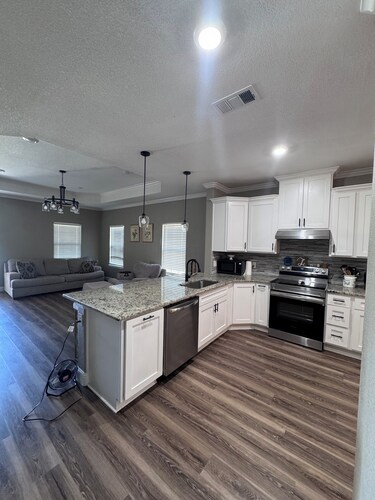 Charming 3-bedroom house with AC in Quinlan