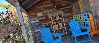  Steps to Cocoa Beach/Cruisers Welcome/Space X/1-bedroom apartment 1-bath